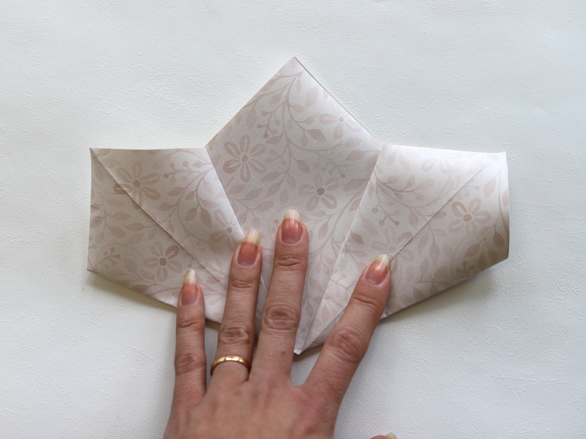 vika tapetblomma av tapet